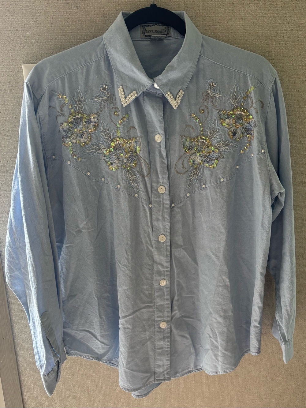 Jane Ashley Light Blue Embroidered Pearl-Collar Button-Down Shirt